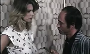 Sadistički muvis porno gratis tip jebe kokoš