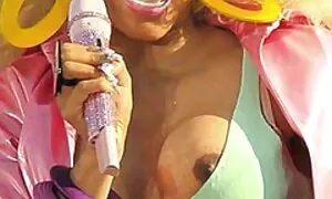 Liznuo je šefa u uredu, a zatim je jebao free porno big